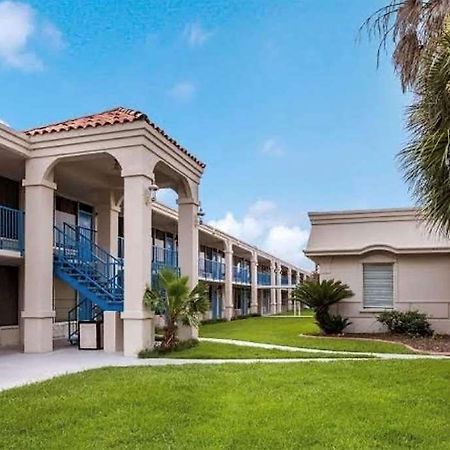 Travelodge By Wyndham Baton Rouge East Eksteriør bilde